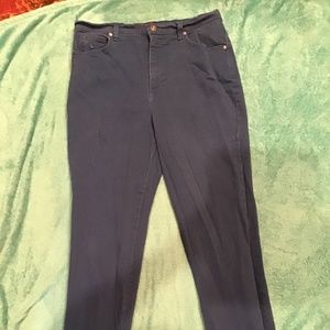 💚3/$25 Gloria Vanderbilt Amanda size 10 average turquoise blue jeans